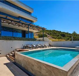 6 Bedroom Seafront Villa with Pool near Slano, Sleeps 12-14